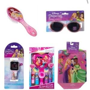 New 5pc Disney Princess Gift Set. Loaded!